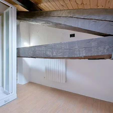 Nettuno 5 Stelle- Elegante Con *