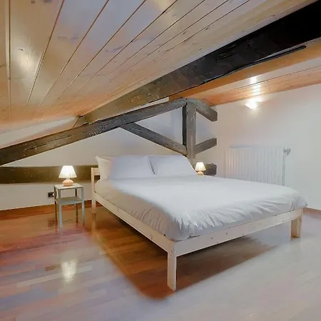 Nettuno 5 Stelle- Elegante Con