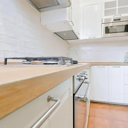 Nettuno 5 Stelle- Elegante Con Bologne