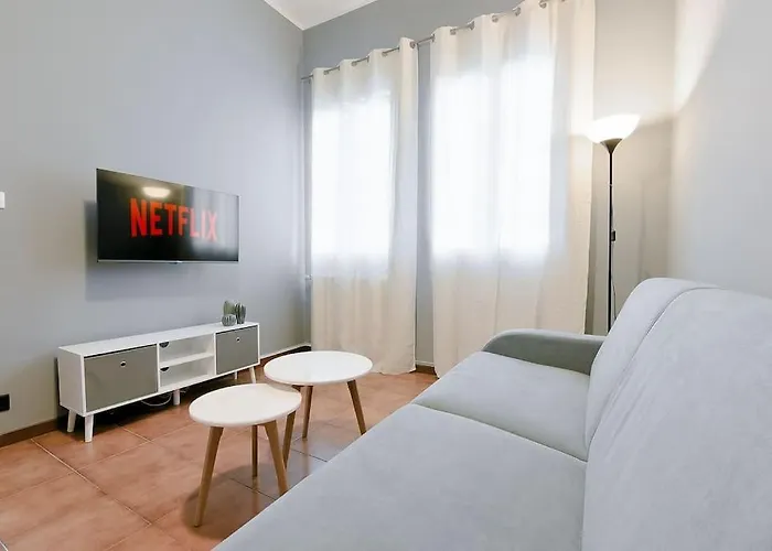 Nettuno 5 Stelle- Elegante Con Lägenhet