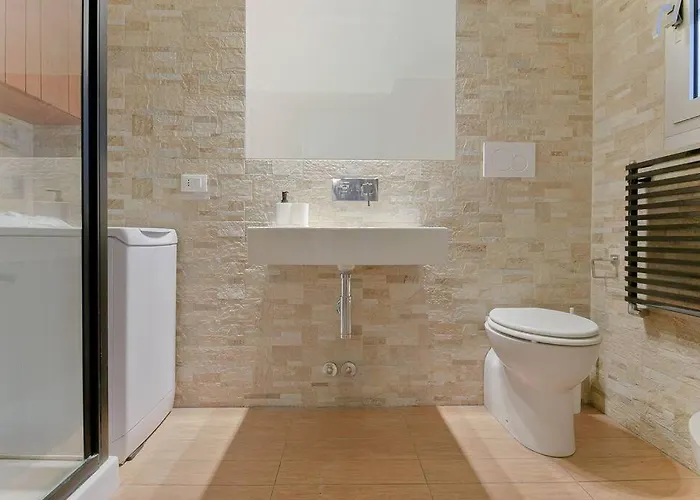 Nettuno 5 Stelle- Elegante Con *